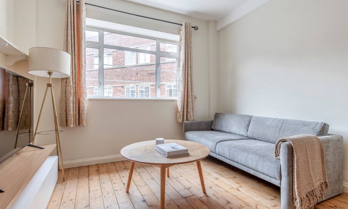 West Kensington Apartment | Upscale West Kensington 1BR, near Shopping & Dining, by Blueground
