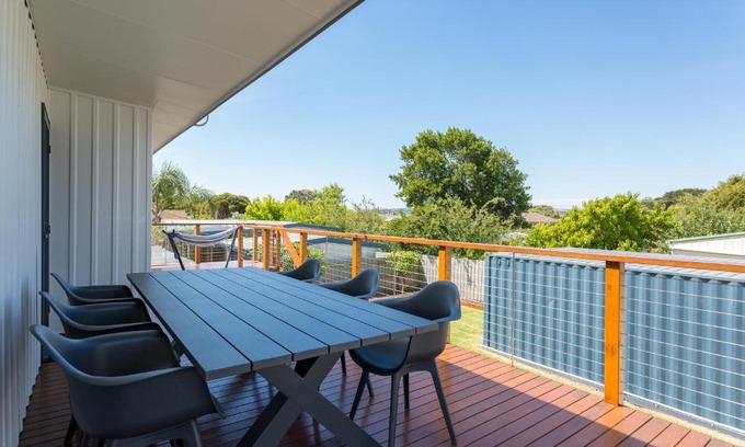Dromana Apartment | Upstairs Cottage On Beachurst