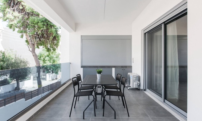 Palaio Faliro Apartment | UPSTREET Teal Faliro House