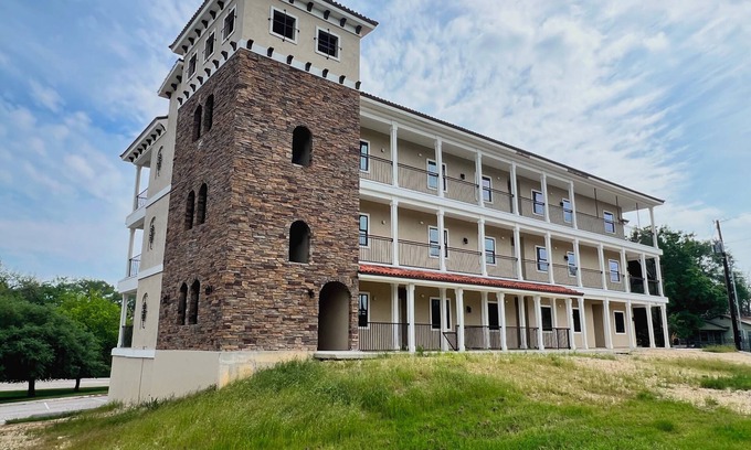 New Braunfels Condo | Uptown River Front Condos #203