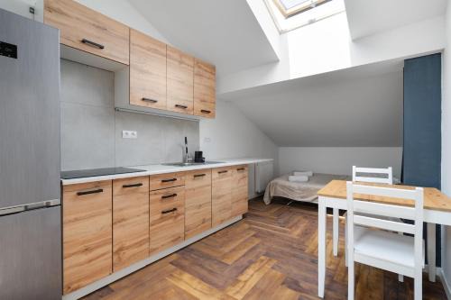 Praga Apartment | Urban Chic - Modern Apartment near Center & National Stadium, Marcinkowskiego #4