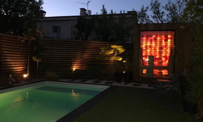 Ancely House | Urban House Toulouse: Modern house, Japanese-style Zen garden, Swimming pool