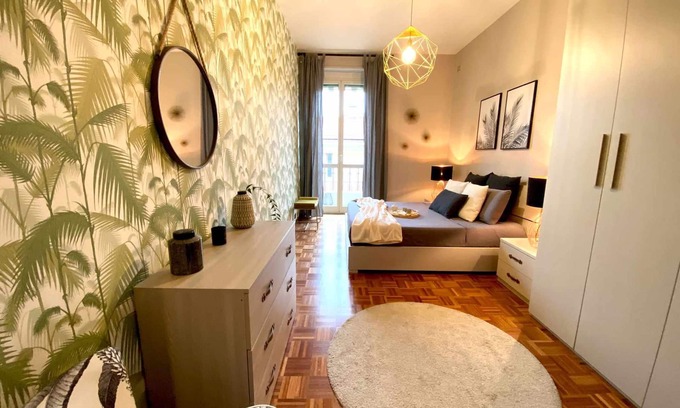 Cit Turin Apartment | Urban Jungle apt - Self Check-in, Metro, Train