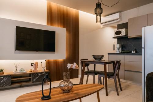 Alexandroupoli Apartment | Urban Style Suite