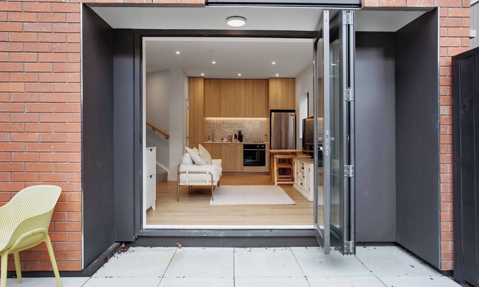 Greenlane - Ellerslie Apartment | Urban Vogue Escape with Parking- Air-con