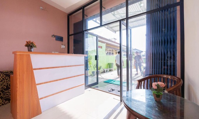 Sukarami Hotel | Urbanview Hotel Lumendiva 2 Palembang by RedDoorz