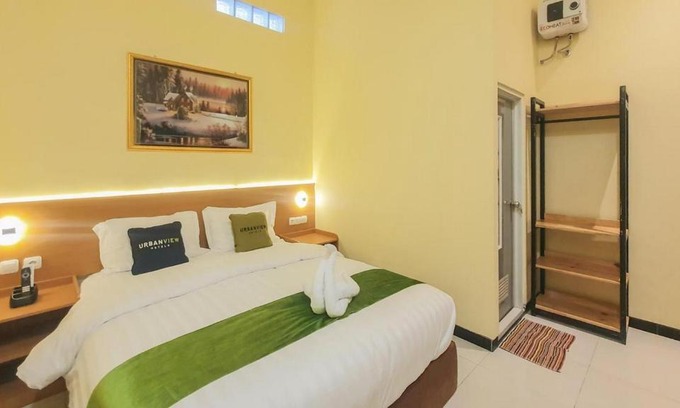 Pare Hotel | Urbanview Hotel Sakura Kampung Inggris Pare by RedDoorz