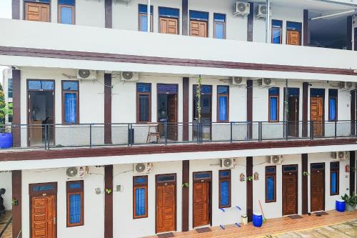 Jambi Hotel | Urbanview Hotel Syariah at Waskita Residence Telanaipura