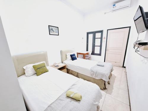 Blitar Hotel | Urbanview Roemah Tanjung Blitar