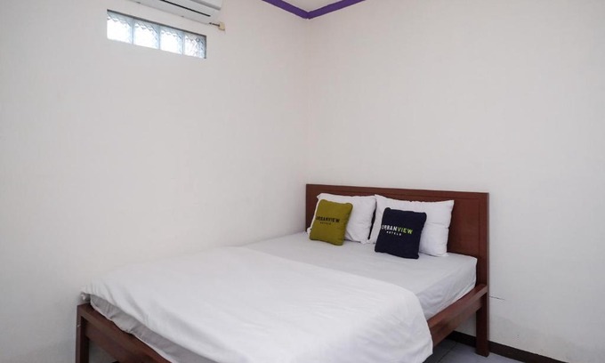 Salatiga Hotel | Urbanview Syariah Zidney 3 Salatiga by RedDoorz