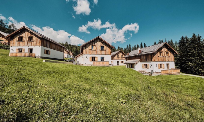 Weisspriach Ski Chalet | Urlaub in den Bergen - Wanderwege und Pisten Direkt vor der Chalet-türe