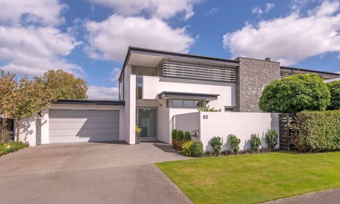 Strowan House | Urunga Dream Home - Bryndwr