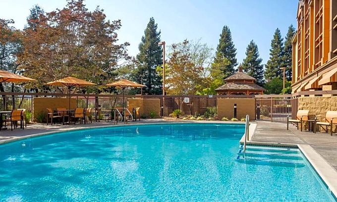 Santa Rosa Hotel | Courtyard by Marriott Santa Rosa