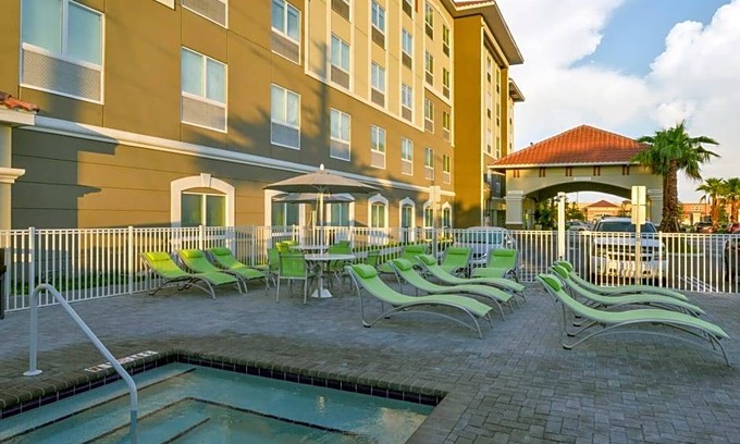 South Pinellas Community Council Hotel | 3-Star Hotel ∙ Holiday Inn Express & Suites - St. Petersburg - Madeira Beach, an IHG Hotel