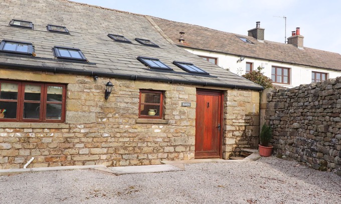 Fourstones Near Bentham Cottage | USHERWOODS BARN, pet friendly, luxury holiday cottage in Tatham