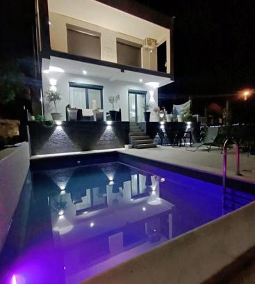 Utjeha Villa | Utjeha Hills with Pool