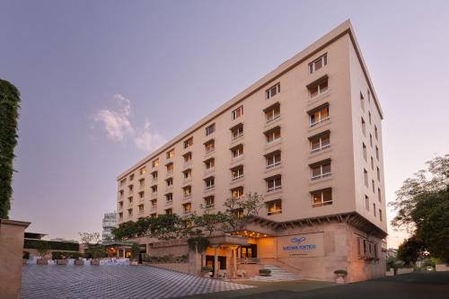 Sindhi Camp Hotel | V Sarovar Portico MI Road Jaipur