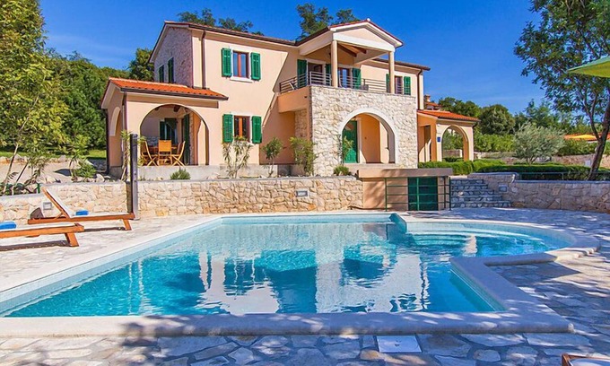 Stanisovi House | Vacation home Maggie by Interhome