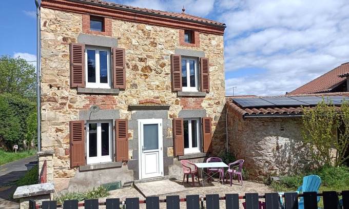 Saint-Jean-Saint-Gervais House | Vacation home Issoire Brioude Volcans nature area