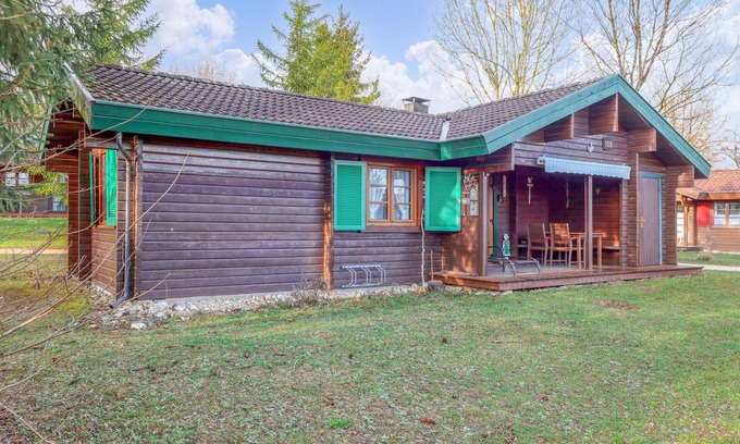 Hayingen House | Vacation and relaxation in nature in your cozy wooden house in the vacation park Lauterdörfle.