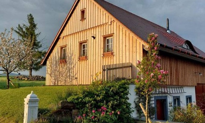 Bertsdorf Apartment | Vacation apartment barn - Hossies Hof