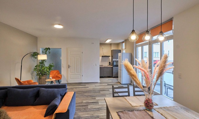 Meiningen Condo | Vacation apartment 1 in the heart of Meiningen, with a view of the theater