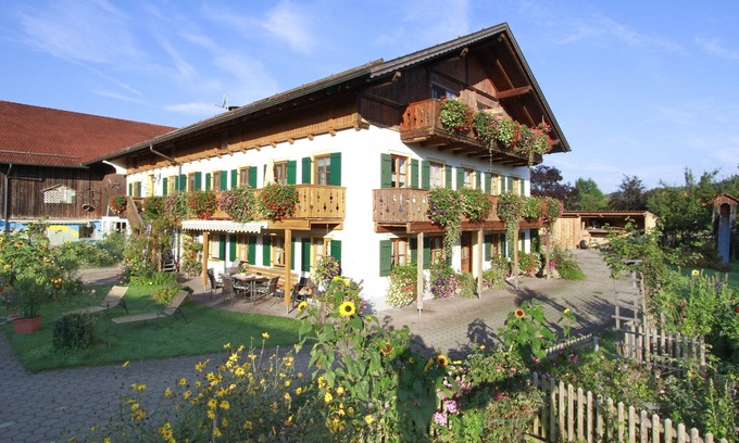 Bobing Apartment | Vacation apartment/apartment for 6 guests with 100m² in Böbing (115049)
