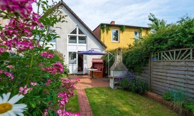 Zentrum Apartment | Vacation apartment/apartment for 4 guests with 65m² in Husum (269136)