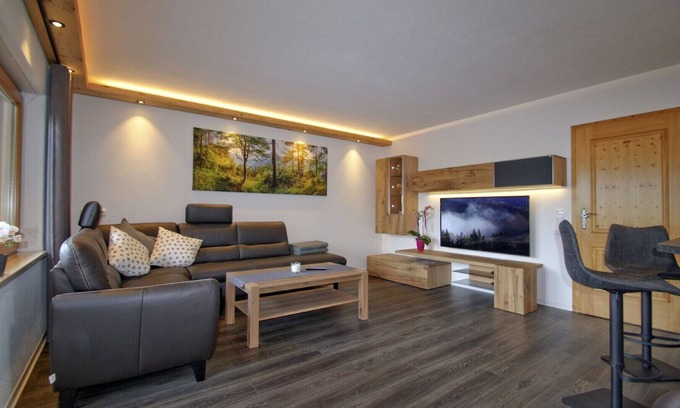 Ruhpolding Apartment | Vacation apartment Bergpanorama Augenweide 100 sqm balcony, 3 bedrooms, 1 eat-in kitchen, 2 bathrooms