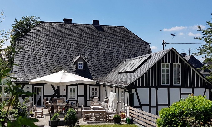 Oberhundem Apartment | Vacation apartment 1, 110sqm, 2 bedrooms, 2 persons to max. 6 persons