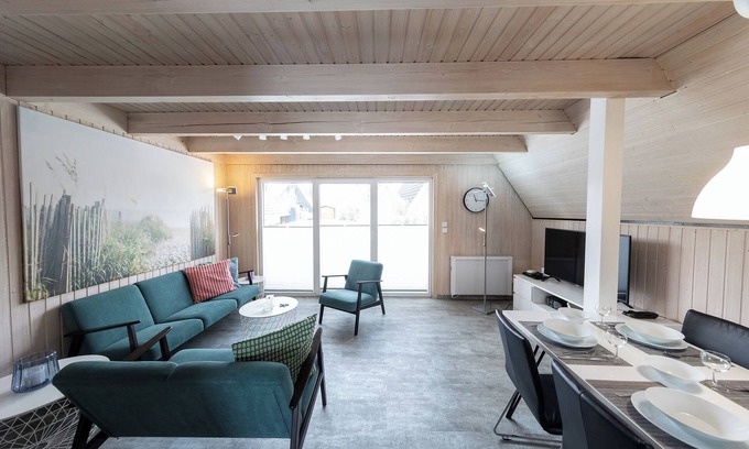 Dorumer Neufeld House | Vacation home Cora. Relaxing and close to the beach.