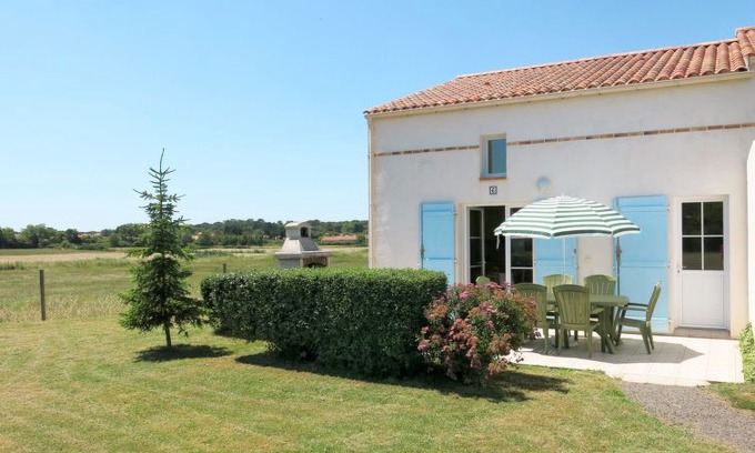 Saint-Vincent-sur-Jard House | Vacation home Islatte Nature et Mer (SVJ100) in Jard Sur Mer - 6 persons, 3 bedrooms
