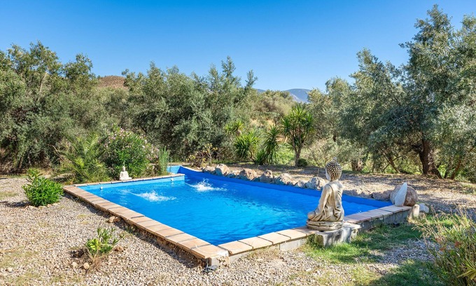 Lanjaron House | Vacation Home "Cabaña Shadú" with Mountain View, Shared Pool & Wi-Fi