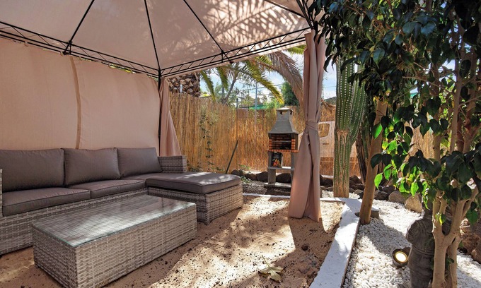 Pajara House | Vacation Home "Casa Alexis" with Wi-Fi, Terrace & Garden