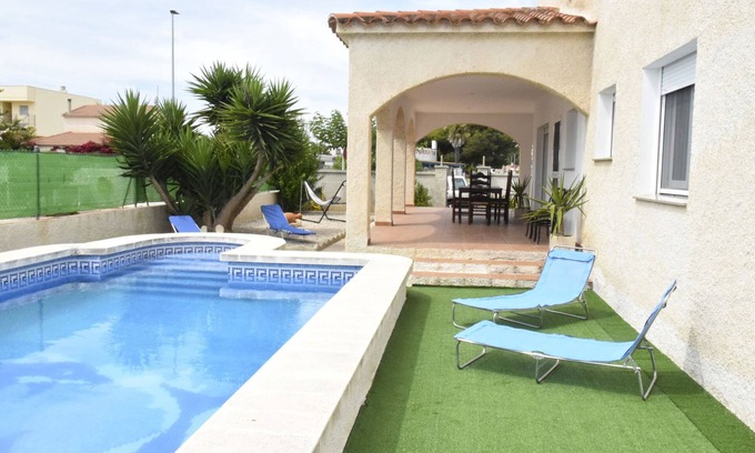 L'Eucaliptus House | Vacation home Dani by Interhome