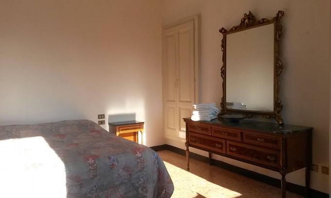 Lecco House | Vacation home Il Viandante terraza relax parking space