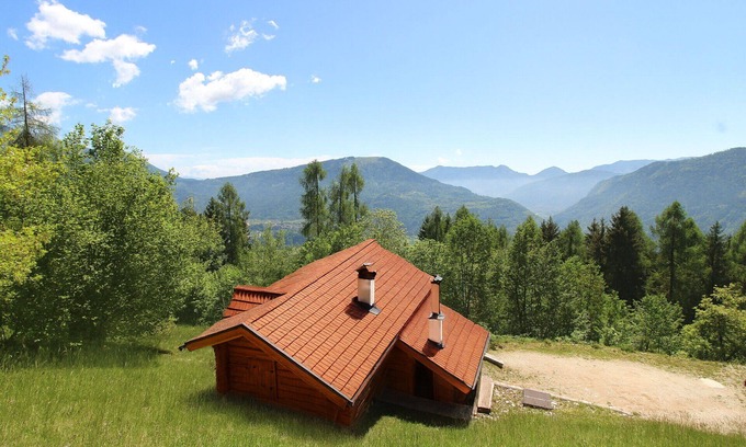 Lamon House | Vacation Home in Lamon with 2 bedrooms sleeps 5