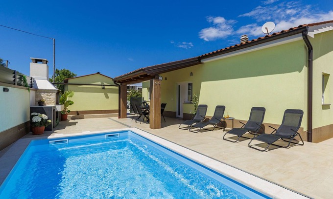 Fazana House | Vacation home Laura by Interhome