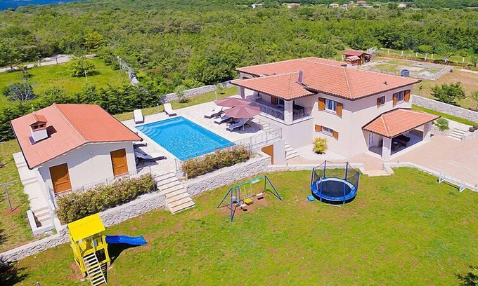 Salakovci House | Vacation home Lucija by Interhome