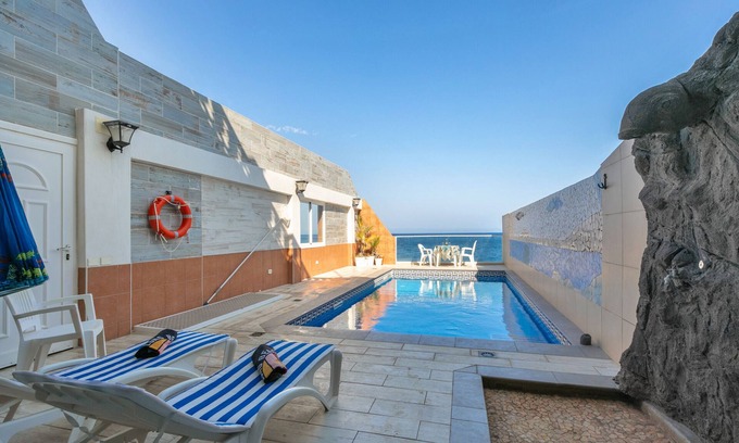 Guimar House | Vacation Home 'Seaside House' with Sea View, Private Pool and Wi-Fi