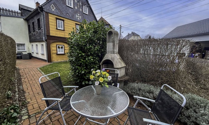 Grossschoenau House | Vacation home Selma by Interhome