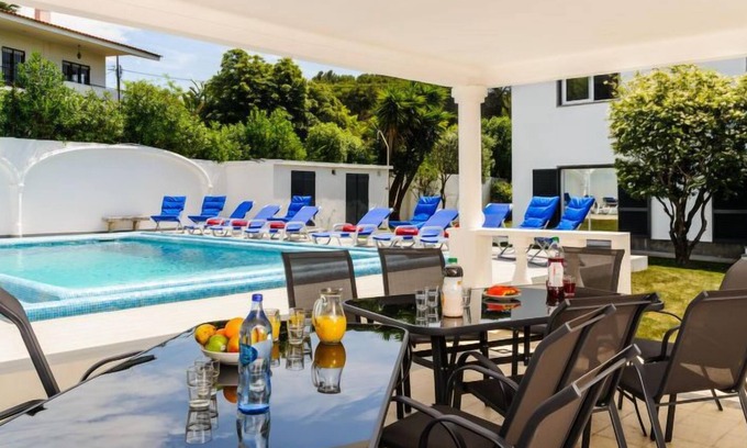 Cascais House | Vacation home Vila Violeta in Cascais - 11 persons, 5 bedrooms