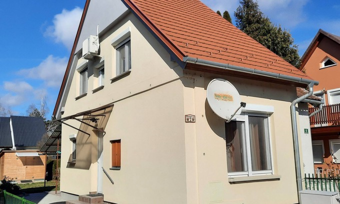 Bukfurdo House | Vacation home with garden in Bad Bük, 150 m from the thermal spa