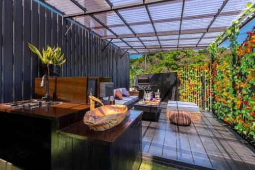 Urasaki Villa | Vacation Rental Motobu Grande BBQ機材完備