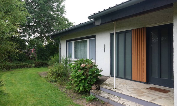 Bad Salzuflen Apartment | Vacation w. Landliebeehrsen1, modern, quiet location, parking lot at the apartment, close to the city, WLAN