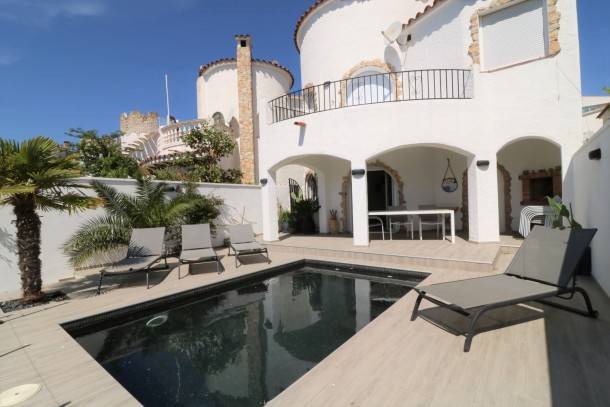Castello d'Empuries House | VALIRA 20D - Belle villa avec piscine sur canal