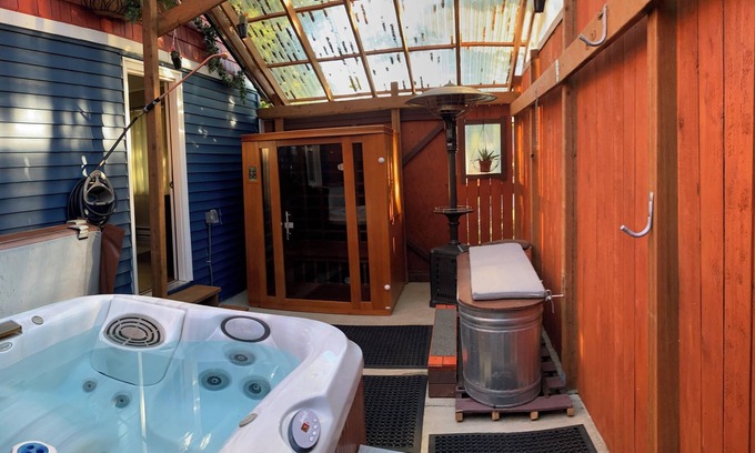Vancouver House | Vancouver Oasis w/hot tub, sauna, & cold plunge.