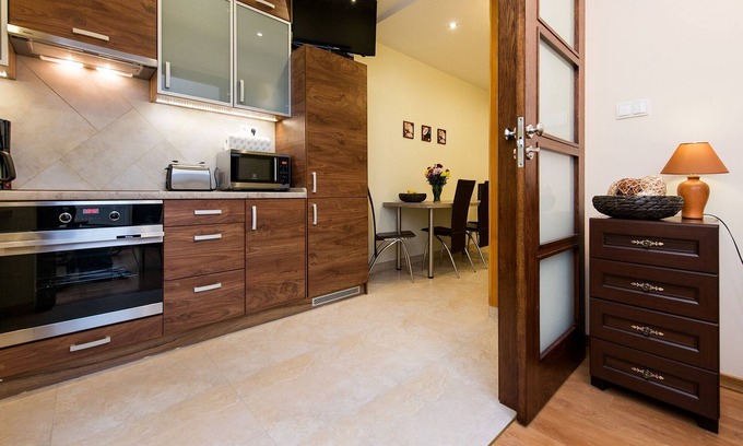 Wesoła Zachod Apartment | Vanilla 1, 2brd 2bth apartment 5min from Main Square