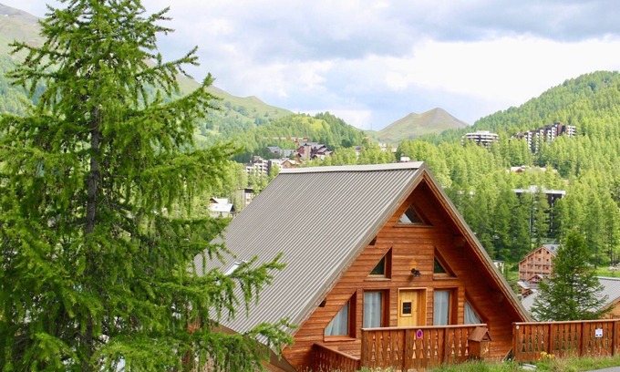 Les Claux Ski Chalet | VARS LES CLAUX - CHARMING CHALET AT THE FOOT OF TRACKS