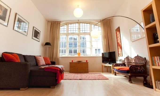 Leeds City Center Apartment | Vassali House · Stylish and Comfortable Apartment